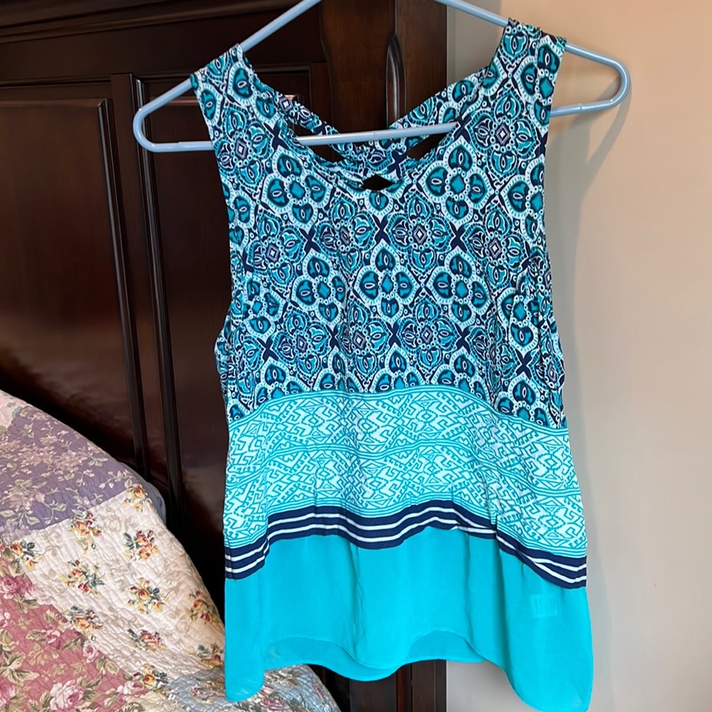 Stitch fix rises are blue sleeveless top adorable design